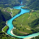 Pocitniska Hisa Lazar Pensión 3*