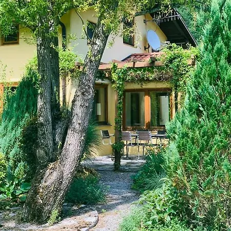 Πανσιόν Pocitniska Hisa Lazar 3*