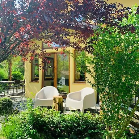 Πανσιόν Pocitniska Hisa Lazar 3*