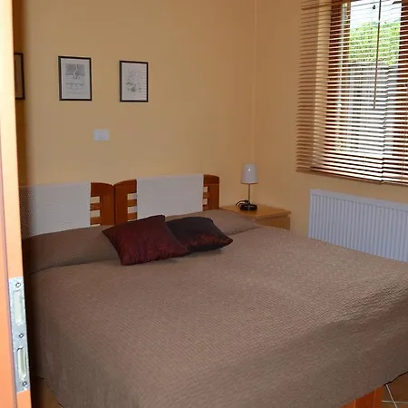 Pocitniska Hisa Lazar 3*