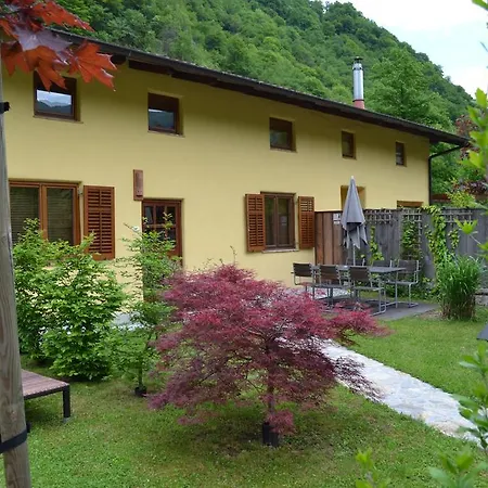 Maison d'hôtes Pocitniska Hisa Lazar Kobarid