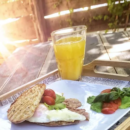 Pocitniska Hisa Lazar بيت ضيافة *