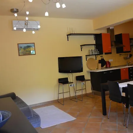 Pocitniska Hisa Lazar Guest house *