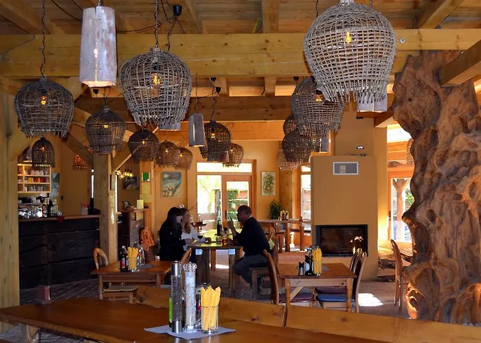 Pocitniska Hisa Lazar ゲストハウス コバリード