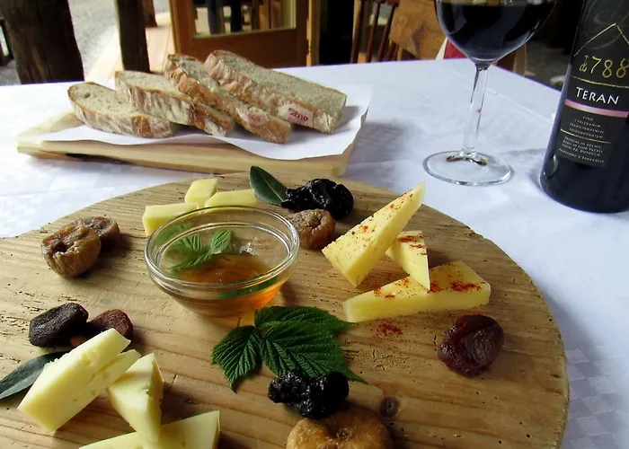 Pocitniska Hisa Lazar 3*